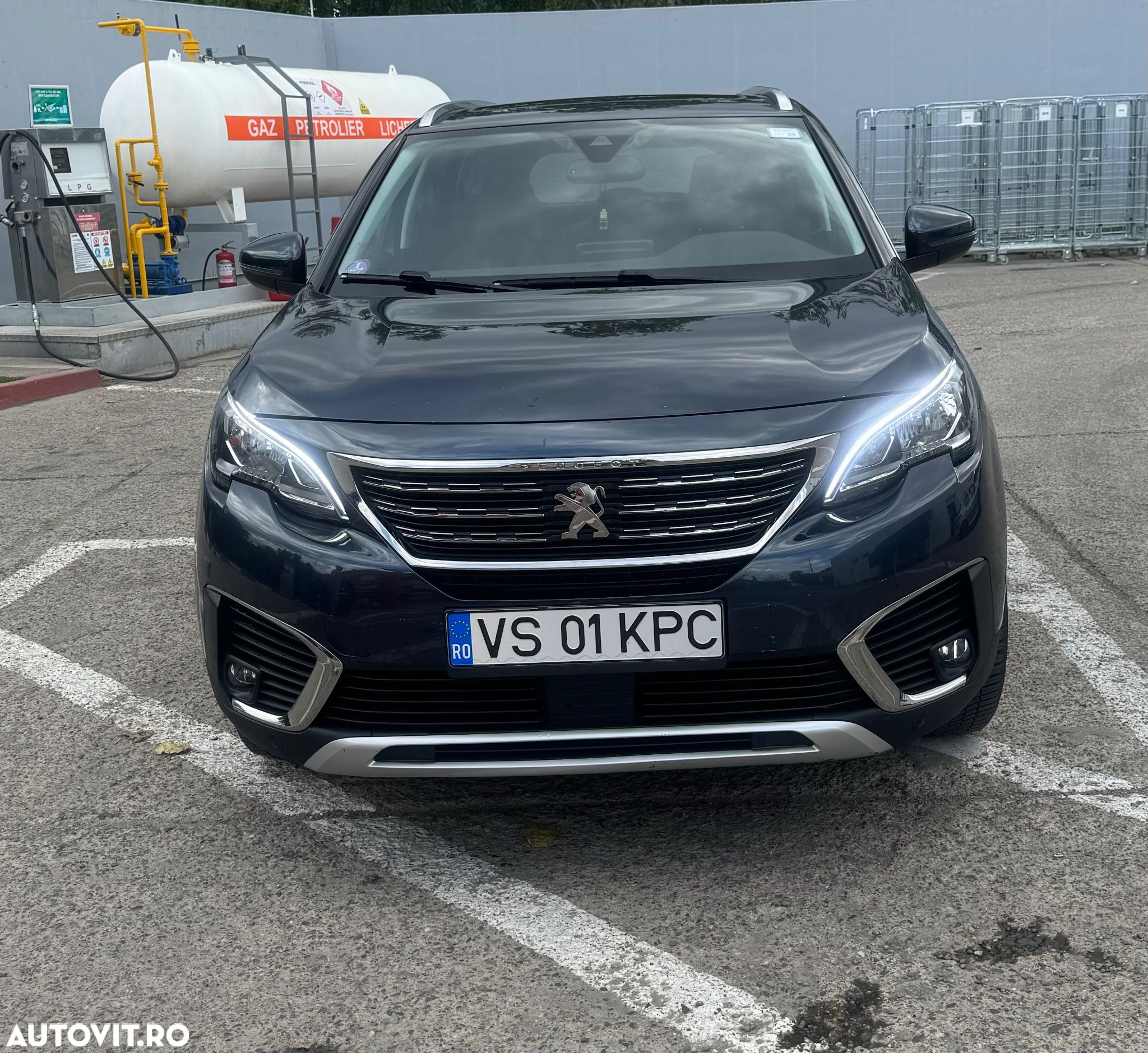 Peugeot 5008 PureTech 130 EAT8 Stop & Start GT - 1