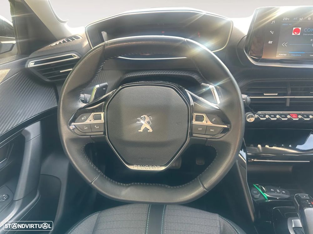 Peugeot 2008 1.2 PureTech Allure EAT8 - 13