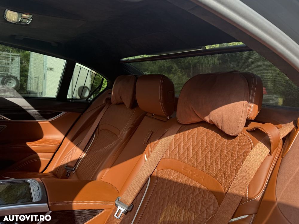 BMW Seria 7 745e - 26