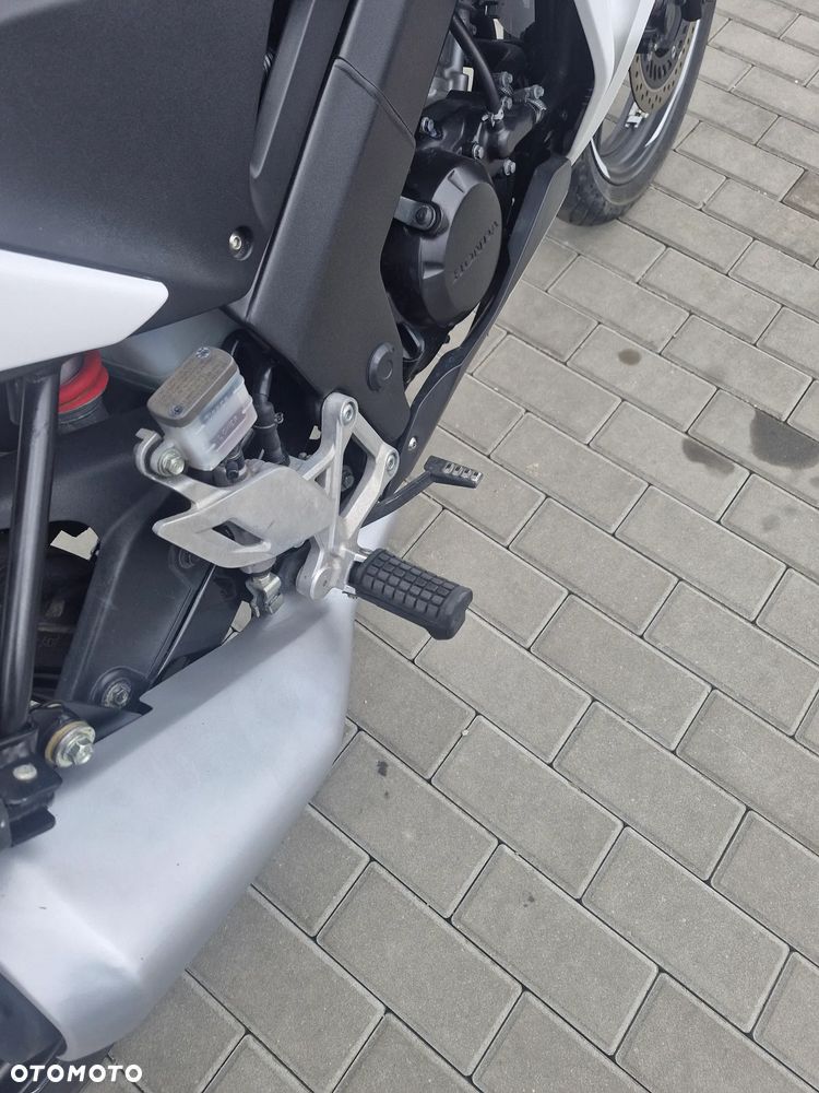 Honda CBR - 25