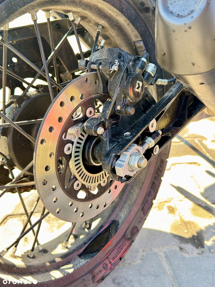 Husqvarna Svartpilen - 9