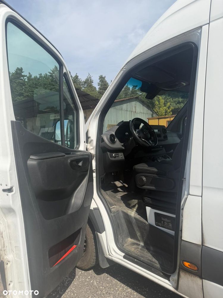 Mercedes-Benz Sprinter 907.253 - 9