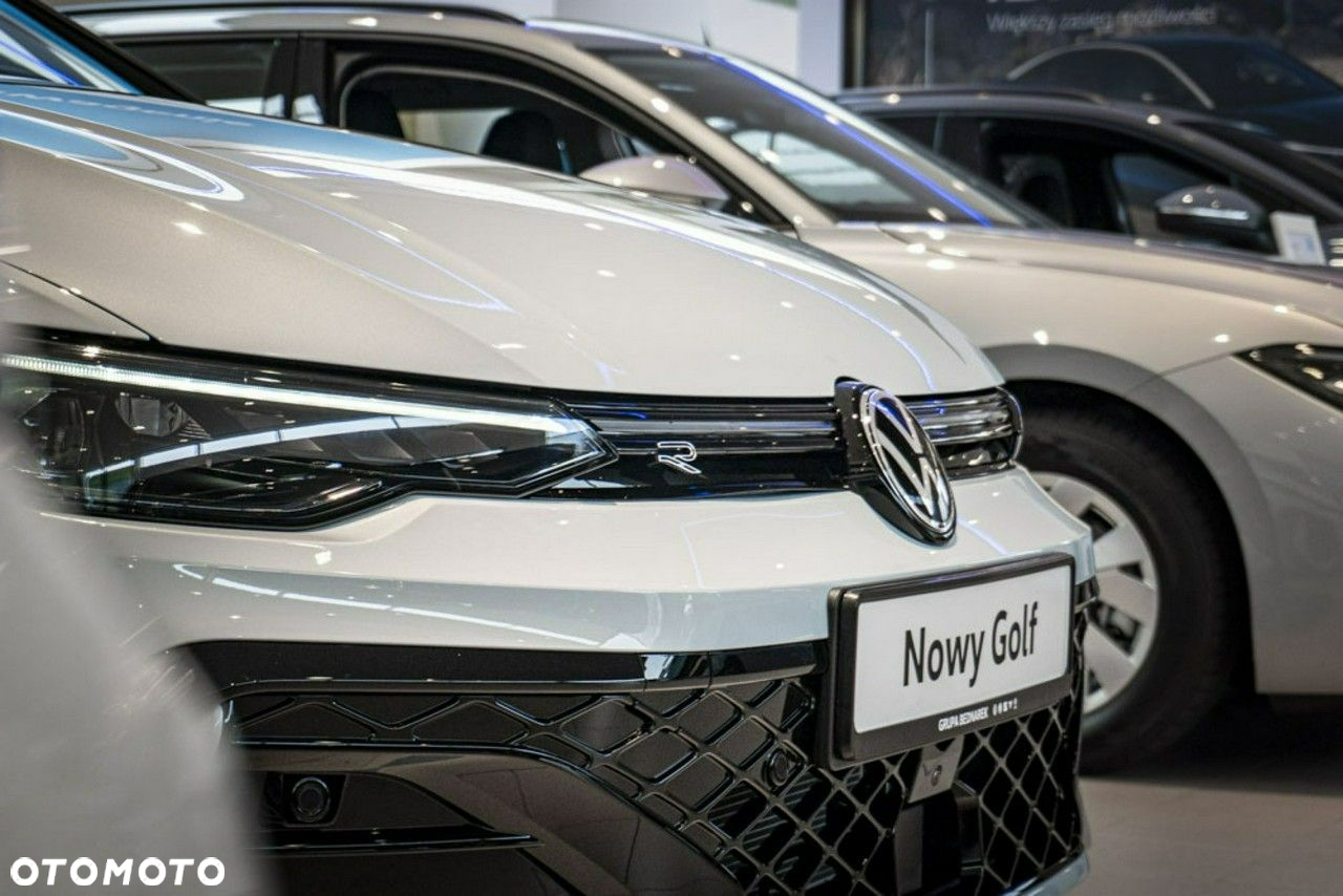 Volkswagen Golf - 6