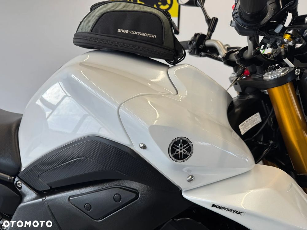 Yamaha FZ8 - 11