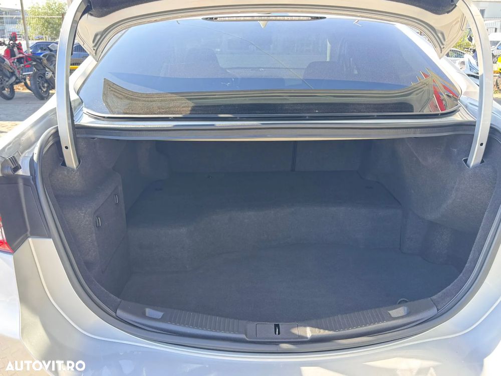Ford Mondeo 2.0 HEV Titanium - 8