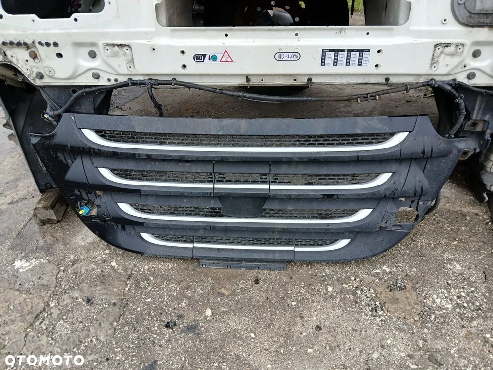 ATRAPA GRILL UŚMIECH DAF CF EURO 6 - 1