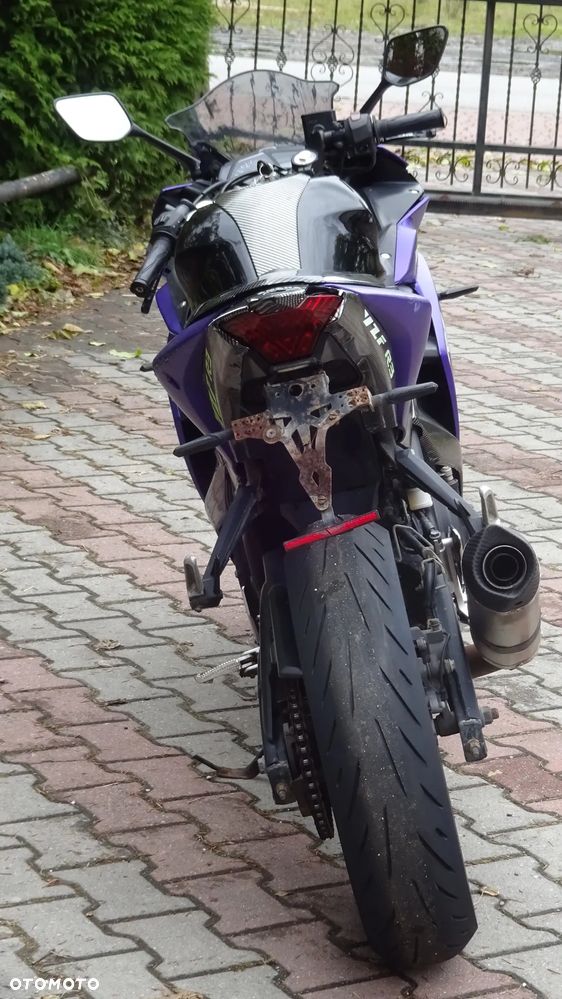 Yamaha R3 - 3