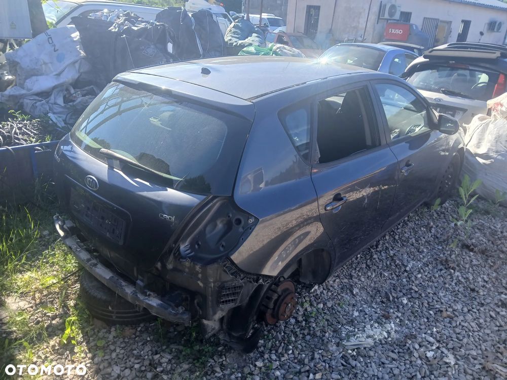kia ceed 1k maska zderzak lampa grill błotnik drzwi zbiornik paliwa szyba lusterko klamka - 2
