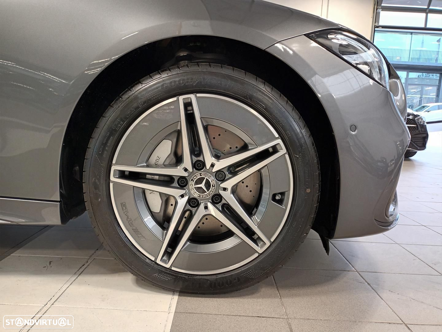 Mercedes-Benz C 300 e AMG Line - 4