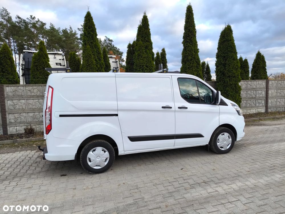 Ford TRANSIT CUSTOM - 12