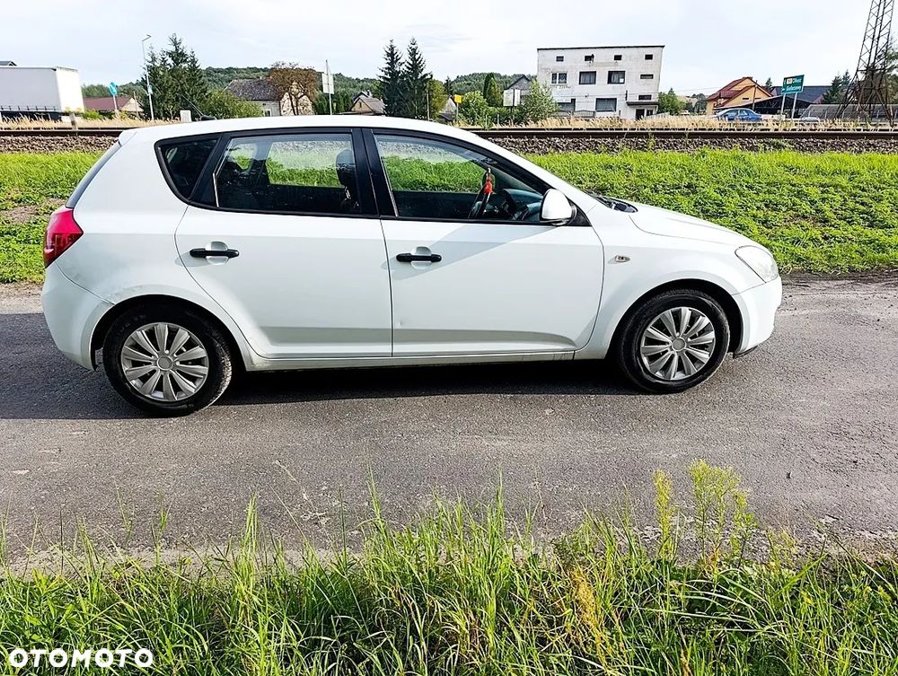 Kia Ceed 1.4 CVVT LX - 7