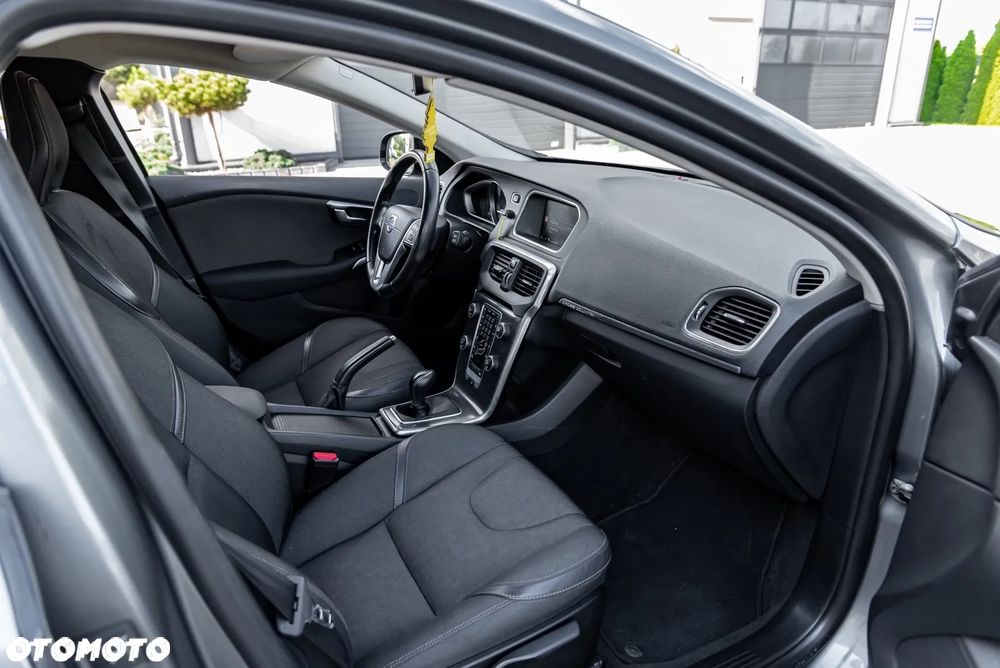 Volvo V40 Cross Country D2 Summum - 25