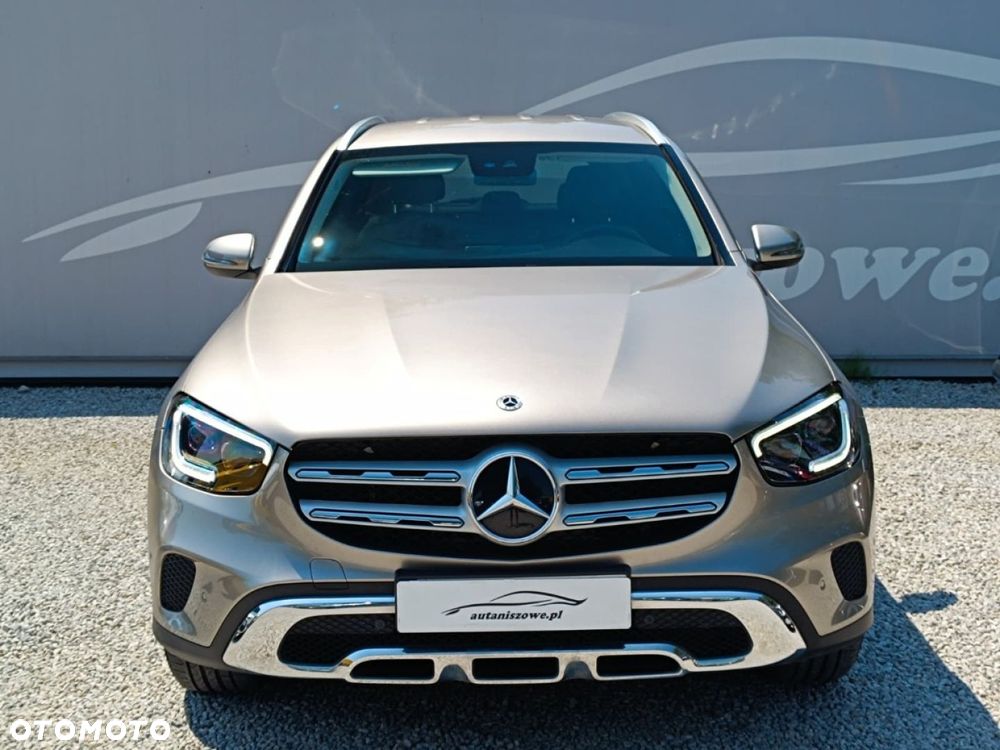 Mercedes-Benz GLC - 11