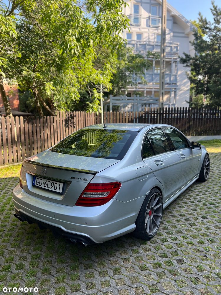 Mercedes-Benz Klasa C 63 AMG - 3