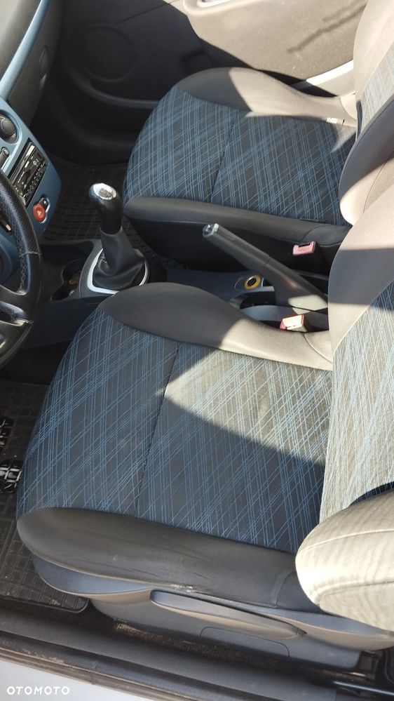 Renault Clio - 14