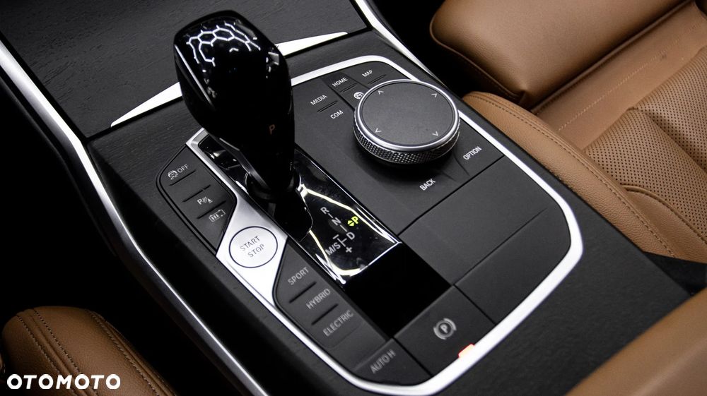 BMW Seria 3 320e Luxury Line - 23