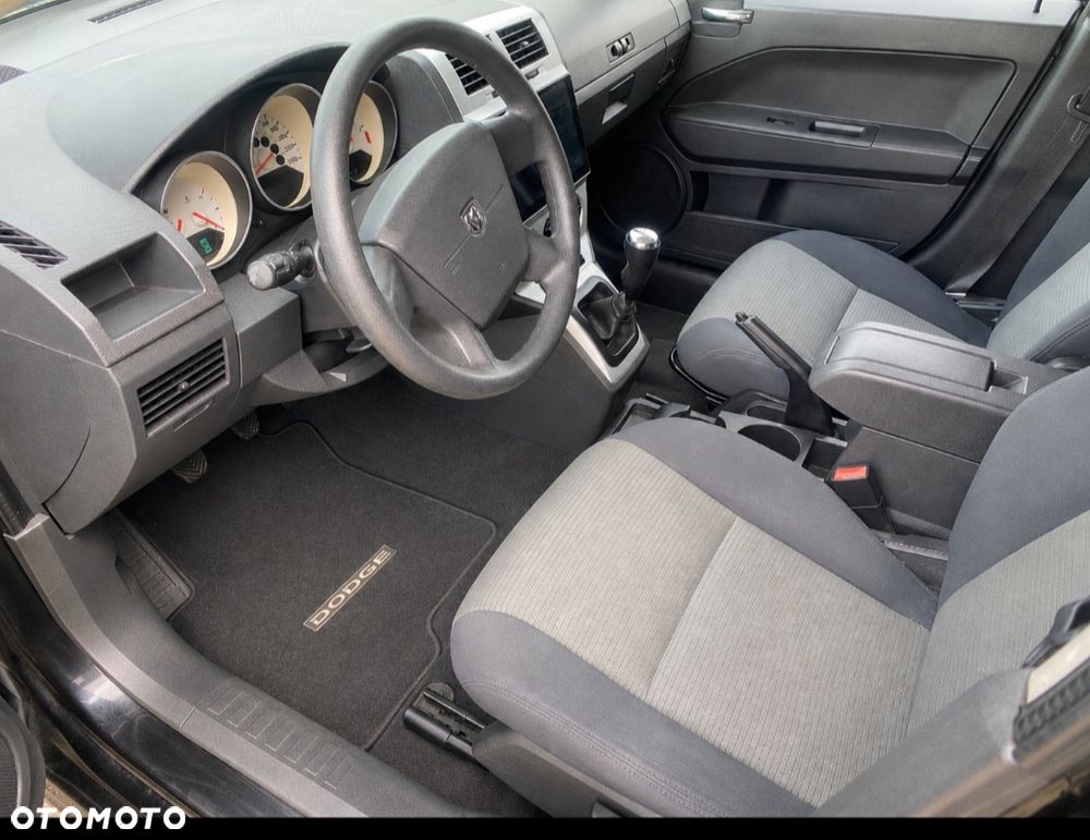 Dodge Caliber 1.8 SE - 8