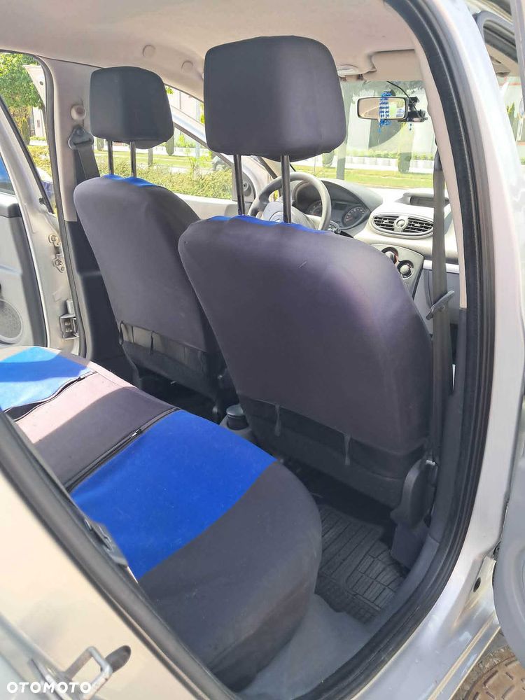 Renault Clio - 6