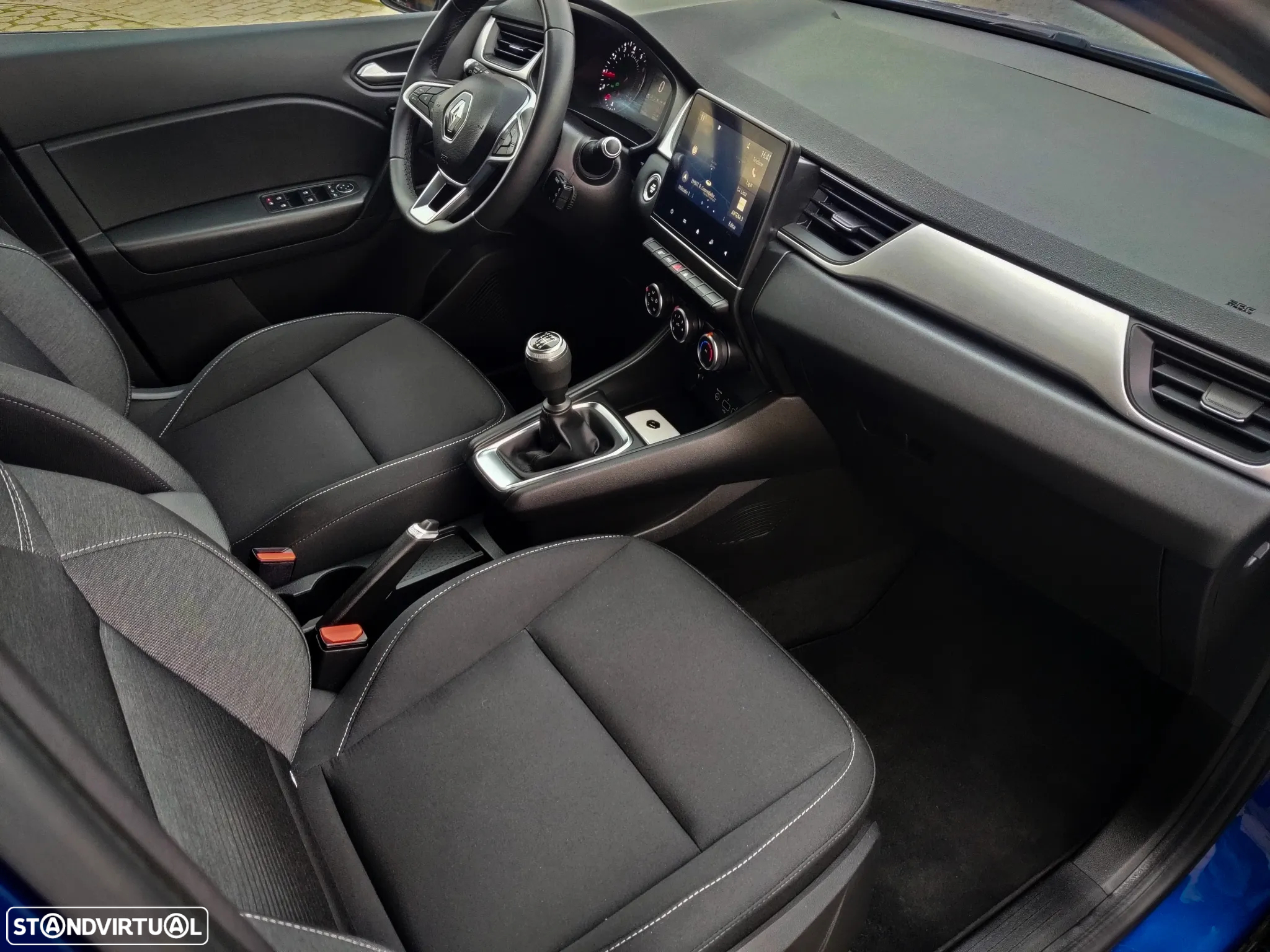 Renault Captur TCe 100 BUSINESS EDITION - 11