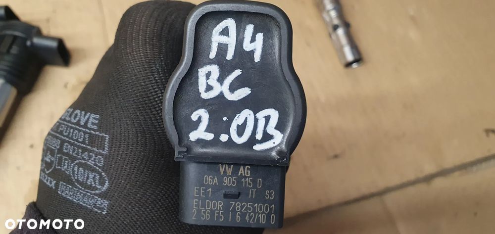 1szt. Cewka zapłonowa Audi A4 B6 2.0 FSI 06A905115D - 7