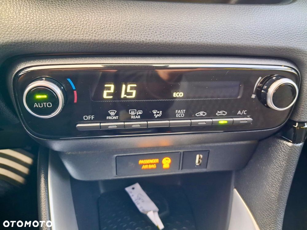 Toyota Yaris 1.5 VVT-i Comfort - 26