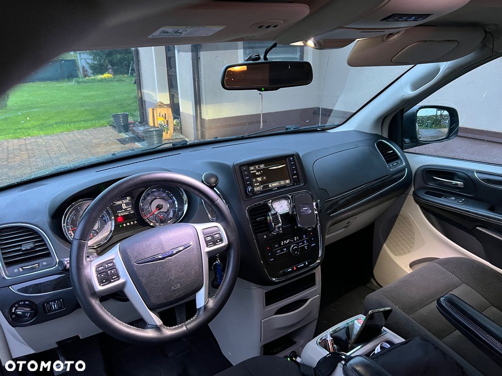 Chrysler Town & Country 3.6 Touring - 9