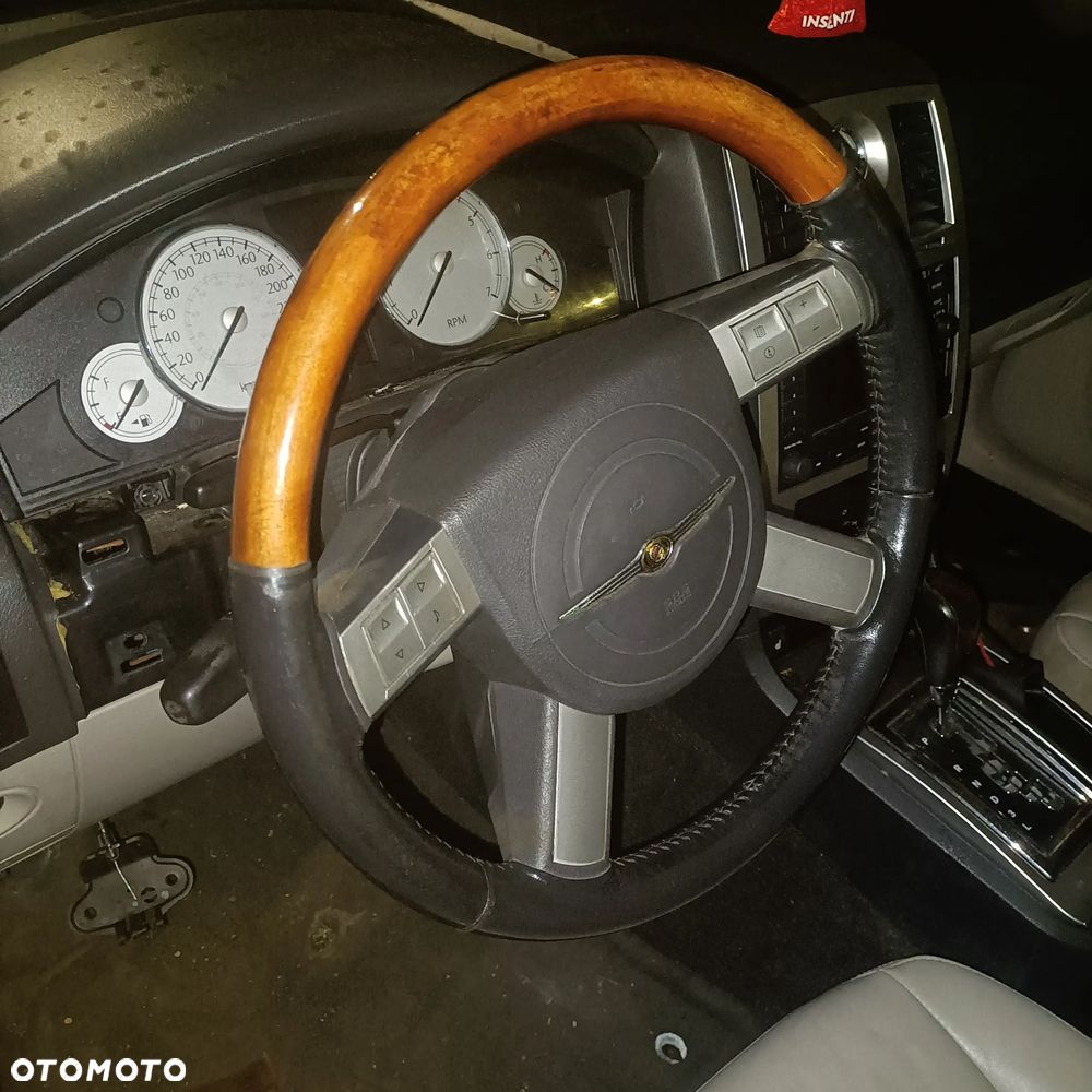 Chrysler 300C 2.7 V6 - 8