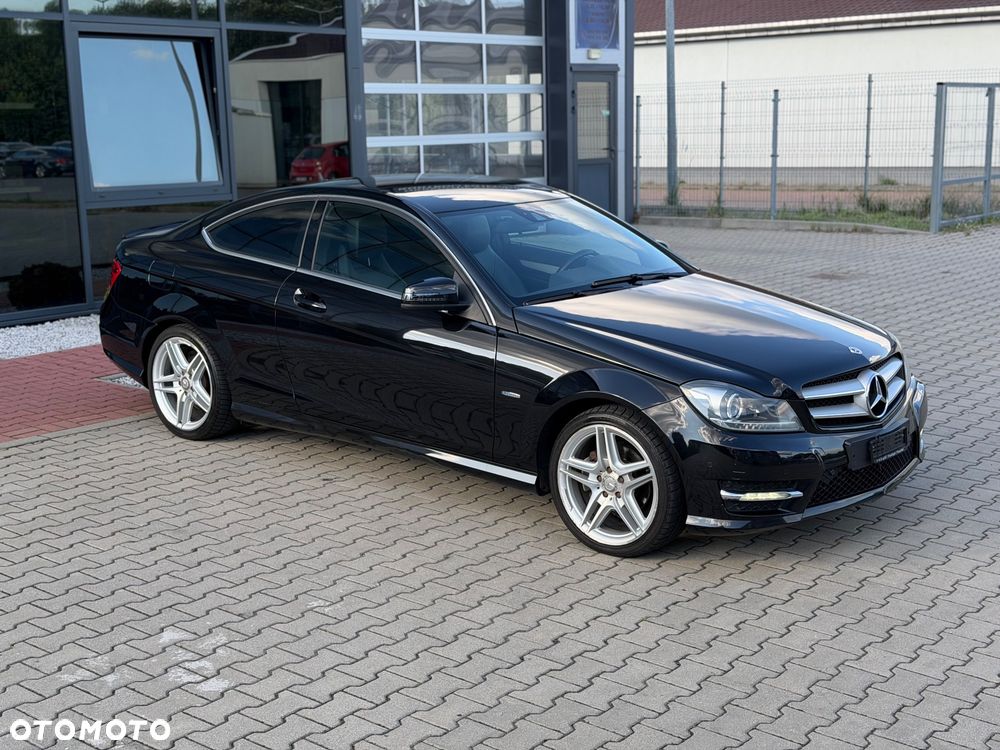 Mercedes-Benz Klasa C 180 CGI BlueEff - 14