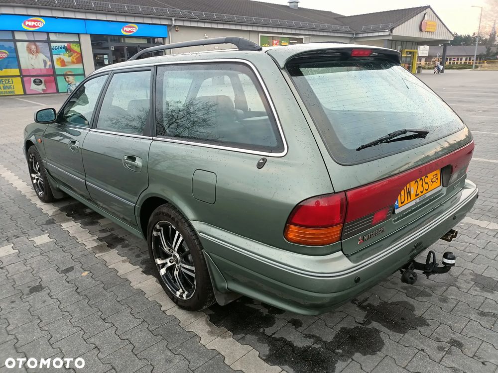 Mitsubishi Sigma - 6