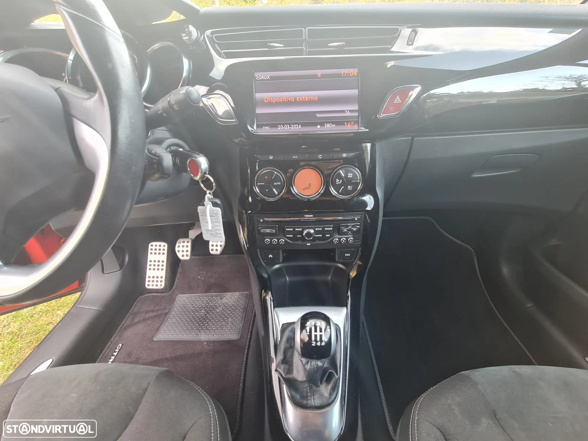Citroën DS3 1.6 HDi Airdream So Chic - 17