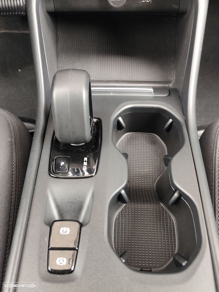 Volvo XC 40 1.5 T4 PHEV Core — fotografia 5