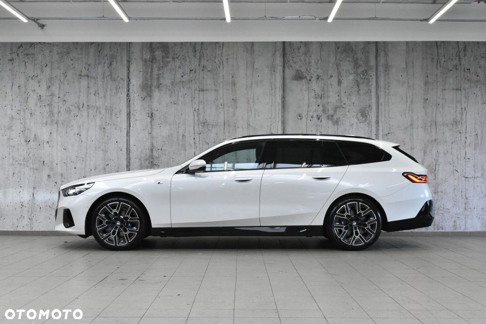 BMW Seria 5 520d xDrive mHEV M Sport - 4