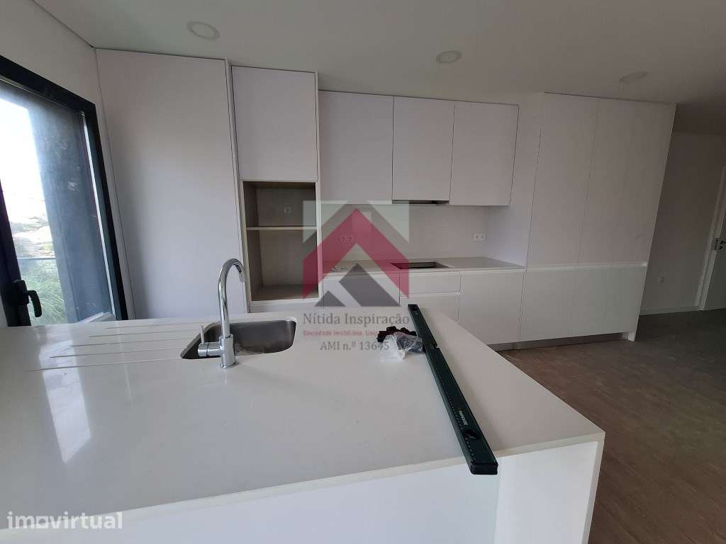 Apartamento T3 + Varanda em Esgueira, Aveiro - Grande imagem: 4/43