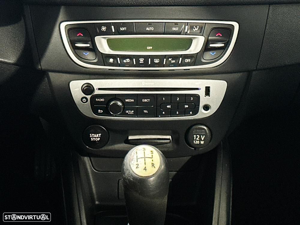 Renault Mégane 1.5 dCi Dynamique CO2 Champion - 25