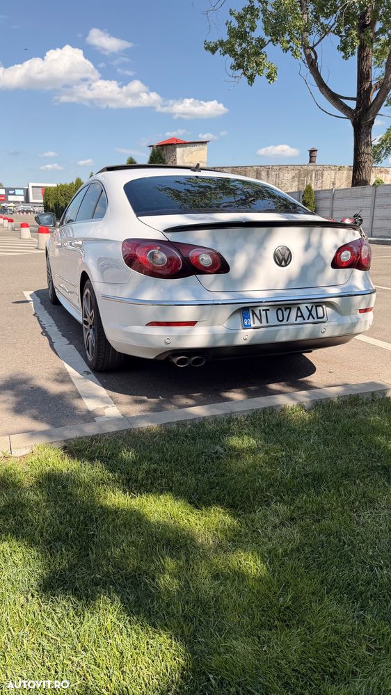 Volkswagen Passat 2.0TDI Comfortline DPF DSG - 2