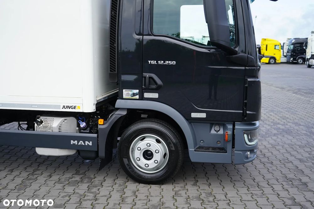 MAN TGL / 12.250 / ACC / EURO 6 / KONTENER + WINDA / 20 PALET - 18