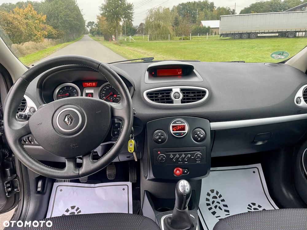 Renault Clio 1.2 16V Authentique - 5
