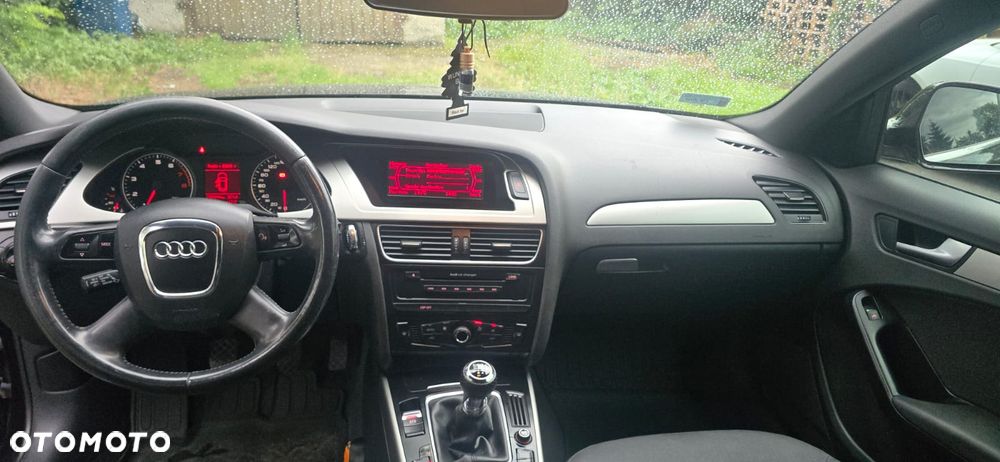 Audi A4 Avant - 8