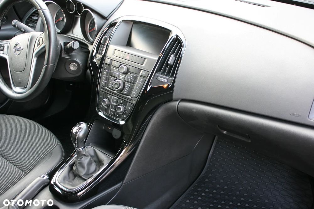 Opel Astra 1.4 Turbo Cosmo - 26
