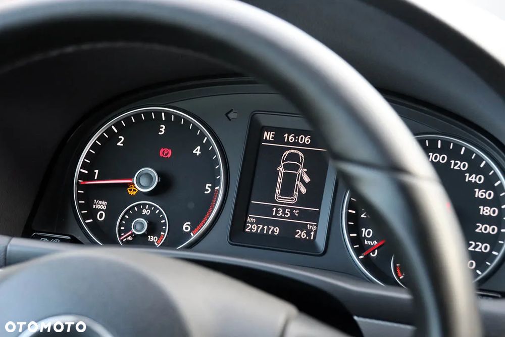 Volkswagen Touran 2.0 TDI DPF Life - 31