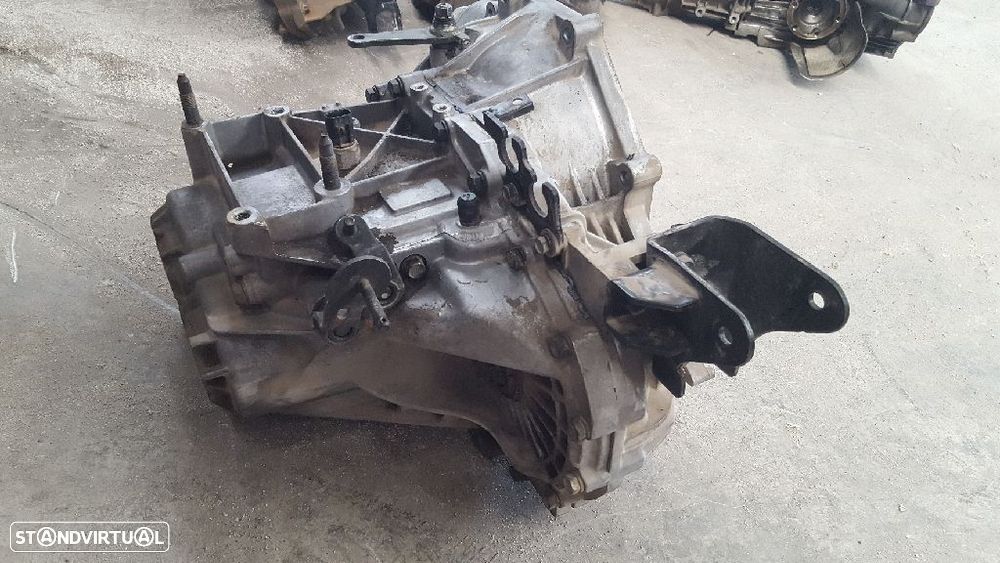 CAIXA VELOCIDADES KIA MAGENTIS 2003 - 1