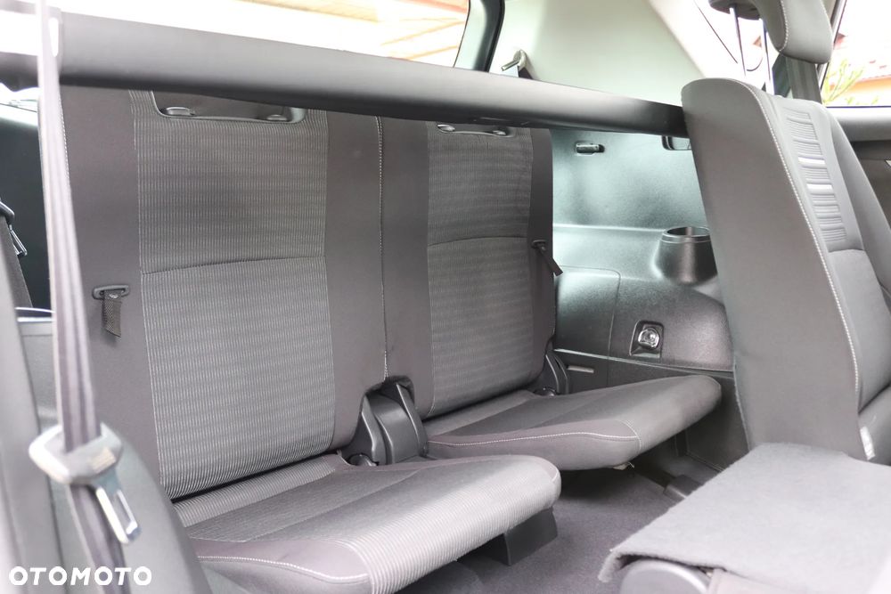 Toyota Verso 1.8 Premium 7os - 27
