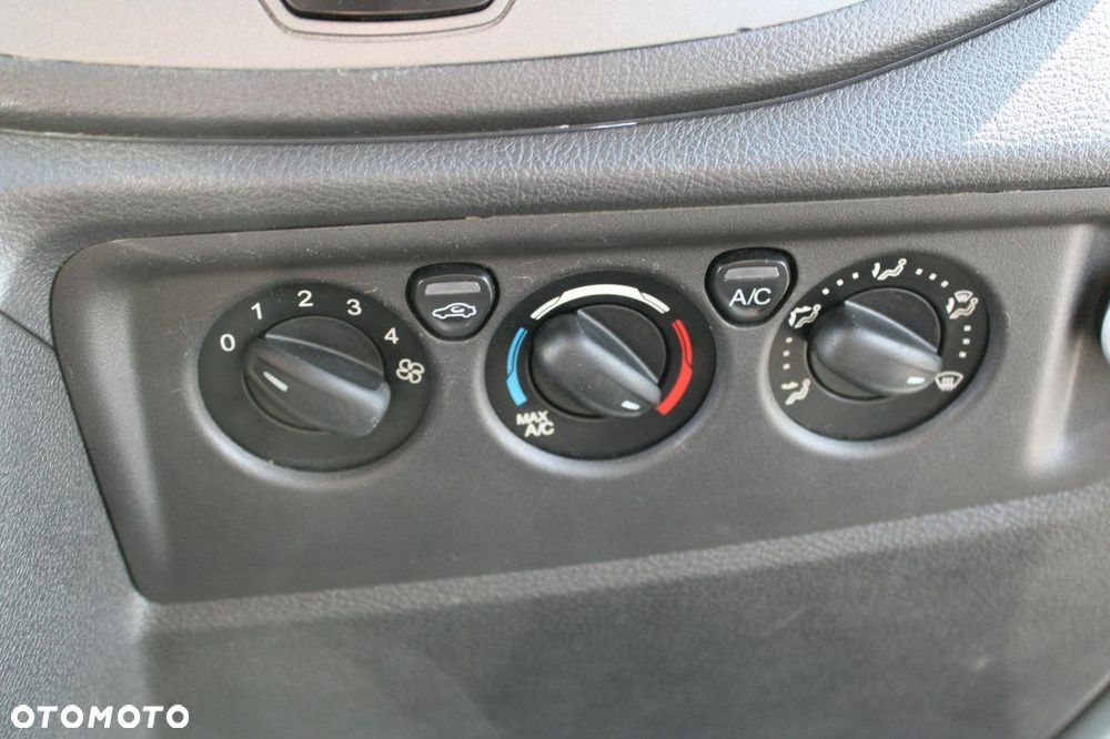 Ford Transit - 26