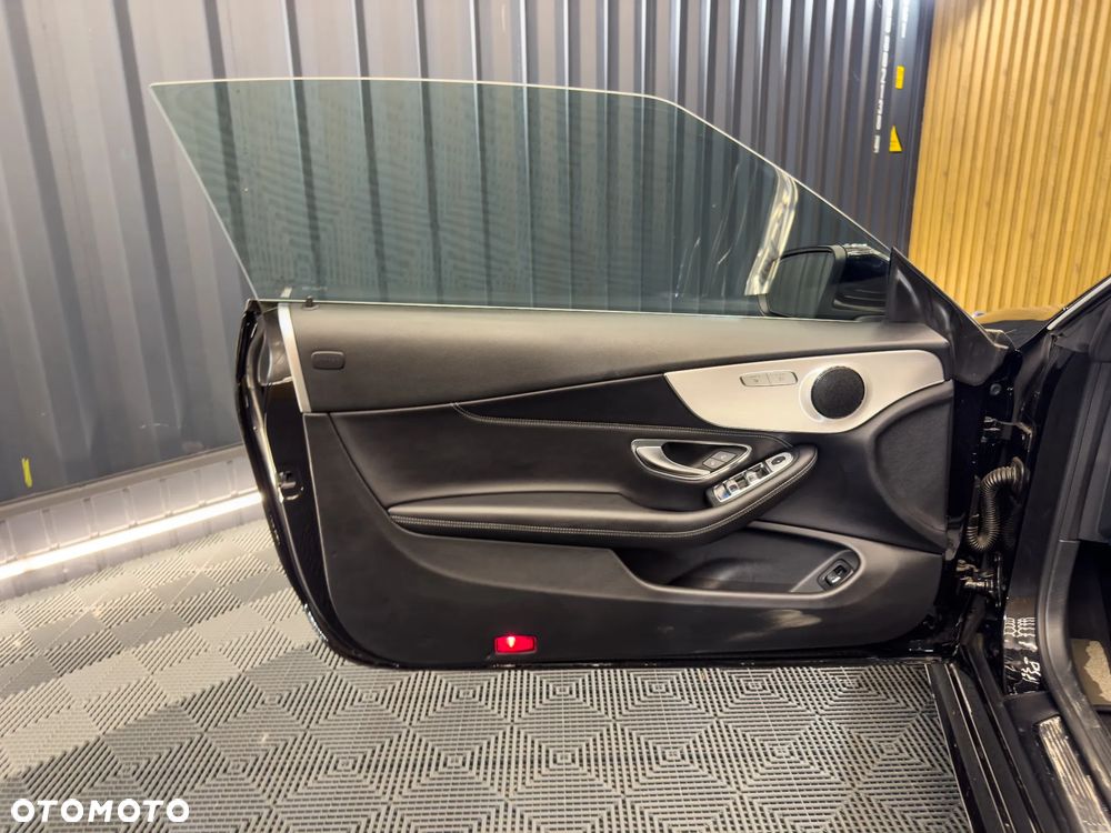 Mercedes-Benz Klasa C 220 CDI 7G-TRONIC Edition - 25