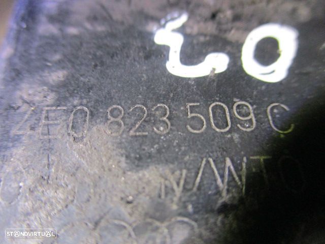 Fecho 4E0823509C AUDI A8 2003 Capo 2 Pinos - 2