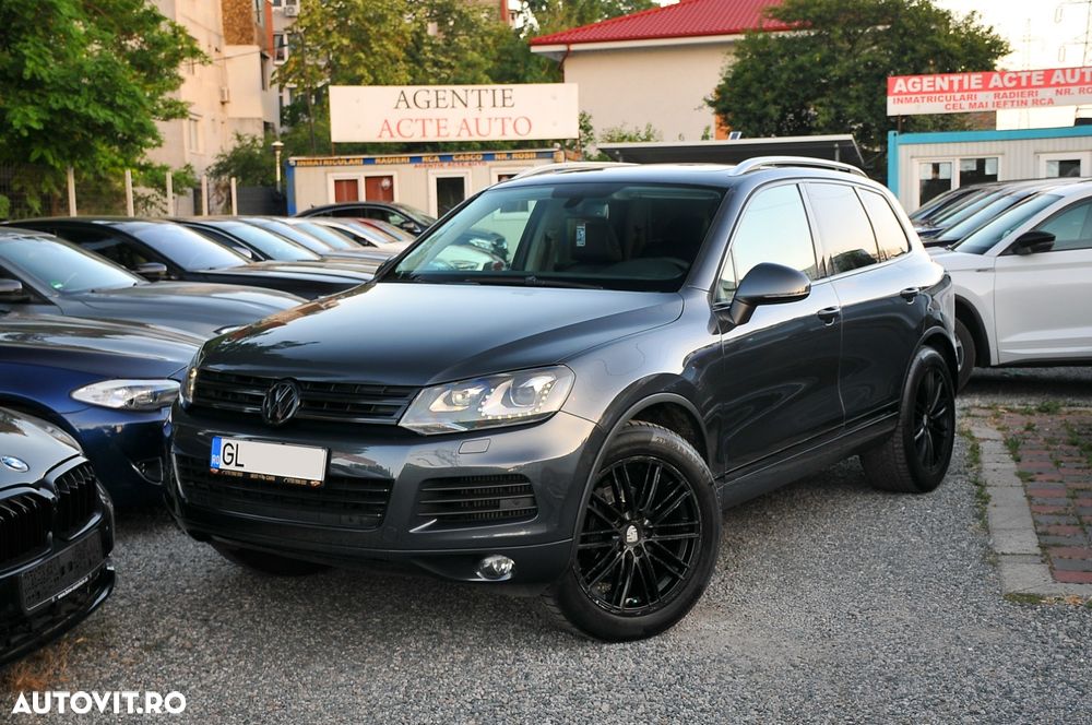 Volkswagen Touareg - 2