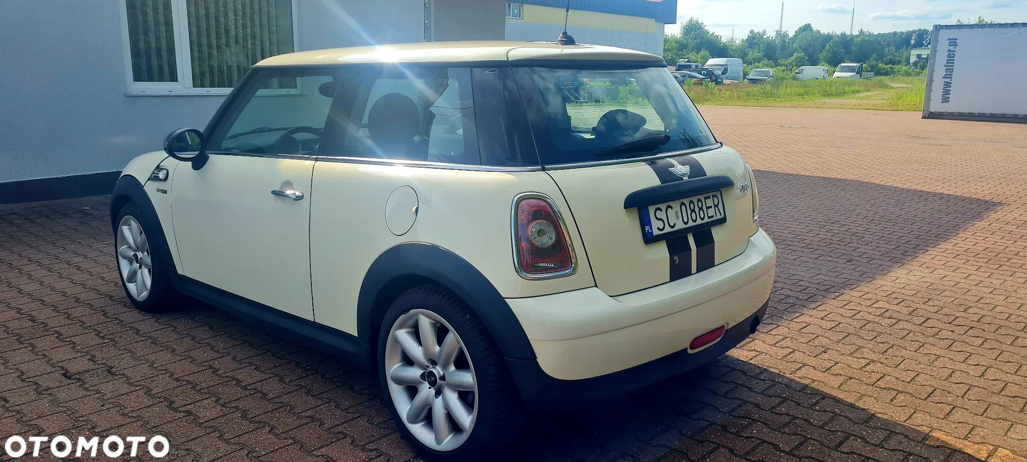 MINI ONE Standard - 4