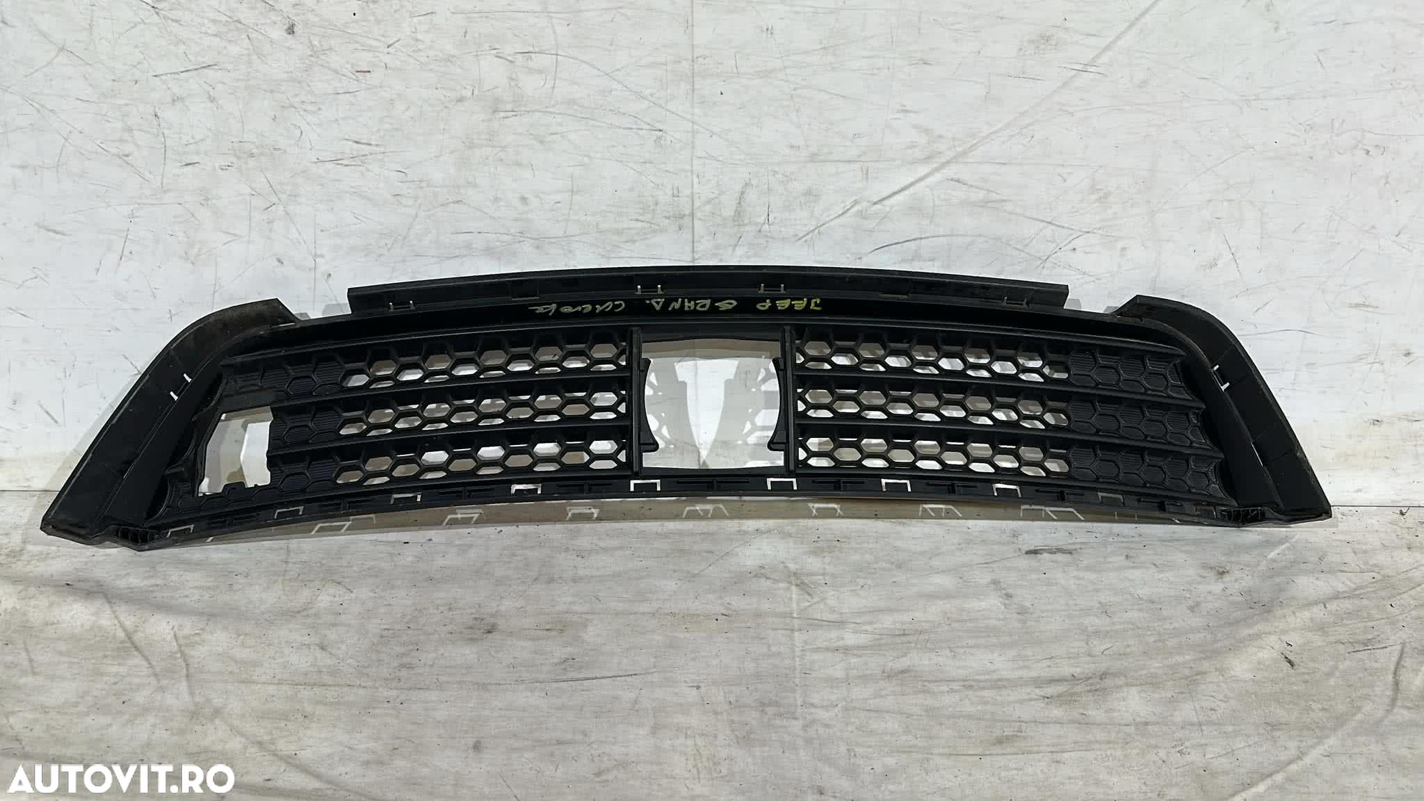 Grila inferioara Bara fata, Jeep Grand Cherokee, 2015, 2016, 2017, 2018, 2019, cod origine OE 68265267AA. - 1