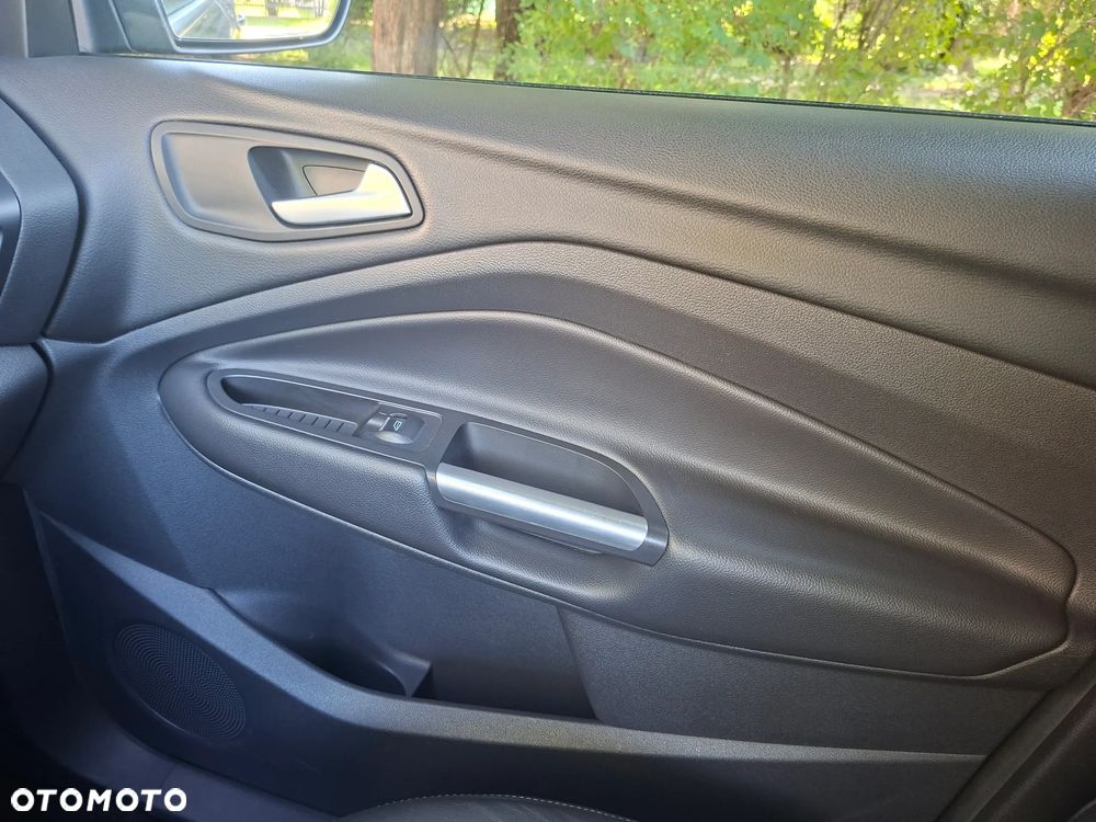 Ford Kuga 2.0 TDCi 4x4 ST-Line - 21