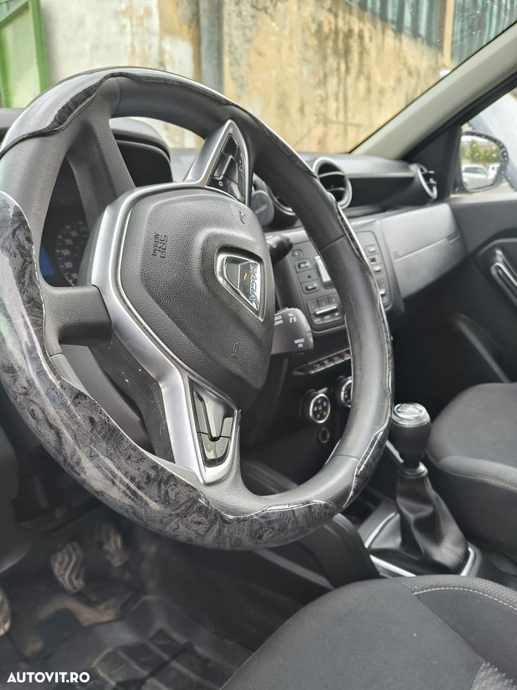 Dacia Duster 1.6 SCe 4WD Comfort - 10